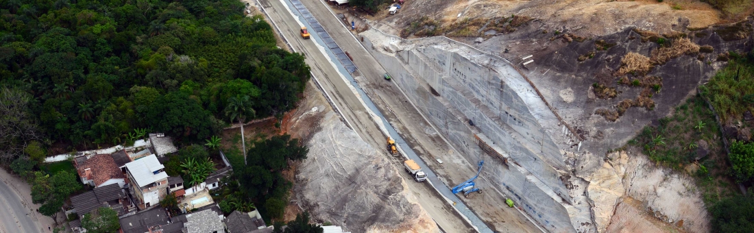 DESMONTE DE ROCHA  – TRANSOLÍMPICA